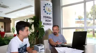 Torbalı Belediyesi'nden Öğrencilere Teog Desteği