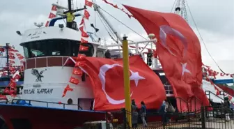 AK Parti Yüzlerce Tekne ile Demokrasi Turuna Çıktı