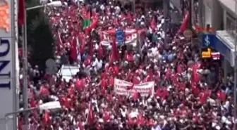 Trabzon'da Demokrasi Yürüyüşüne 10 Bin Kişi Katıldı