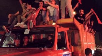 Taksim'e Kamyonla Çıkan Kadınlar Konuştu