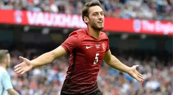 Hakan Çalhanoğlu: EURO 2016'da Asıl Mevkimde Oynamadım