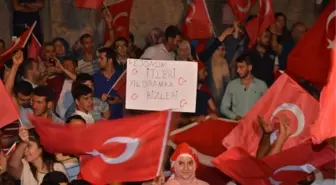 Mardin'de Demokrasi Nöbeti Devam Ediyor