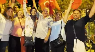 Burhaniye'de Halk Eğitimciler Demokrasi Nöbetinde