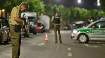Suriyeli Mülteci Almanya'da Kendini Patlattı: 12 Yaralı