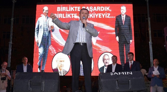 Burdur'da Binlerce Vatandaş Ellerinde Türk Bayrakları ile Demokrasi Yürüyüşüne Katıldı