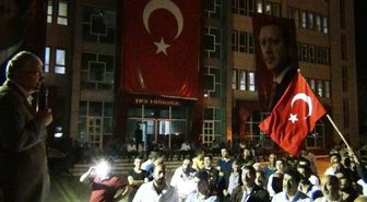 Erciş, Demokrasi Nöbetine Devam Ediyor