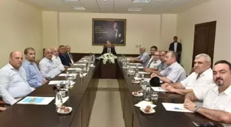 Vali Çakacak: 'Milletimiz, Birlik ve Beraberliğini Bozmak İsteyenlere Asla İzin Vermemiştir'