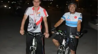 Pedalları 'Demokrasi' İçin Çevirdiler