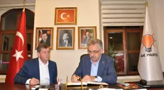 AK Parti Genel Başkan Yardımcısı Yazıcı, Trabzon AK Parti İl Başkanlığını Ziyaret Etti