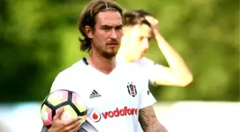 Ömer Şişmanoğlu: Beşiktaş'tan Ayrılmayacağım