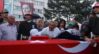 Erciş, Şehidini Tekbirlerle Uğurladı