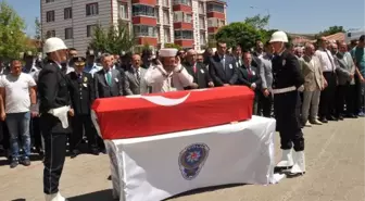 Trafik Kazasında Ağır Yaralanan Polis Memuru Şehit Oldu