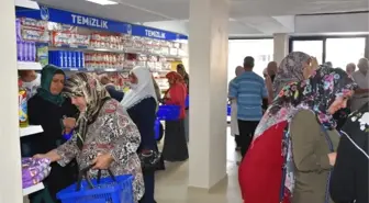 Yunusemre Gıda Bankası'nda Alışverişler Başladı