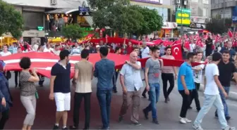 Bandırma'da 'Cumhuriyet ve Demokrasi Yürüyüşü'