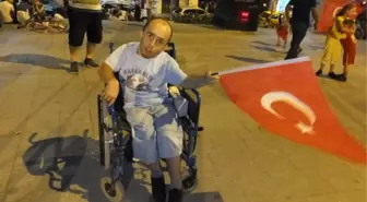 Burhaniye'de Demokrasi Nöbetine Engelli Desteği