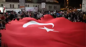 Sivas'ta Demokrasi Nöbetinde Binlerce Kişi Toplandı