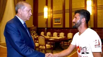 Cumhurbaşkanı Erdoğan, Uşak'tan Ankara'ya Koşan Genci Kabul Etti