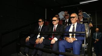 Bakan Özlü 'Dinozor' Sergisini Açtı