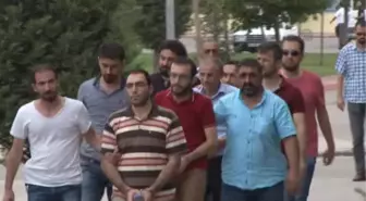 Gözaltına Alınan 6 Adliye Personelinden 2'si Tutuklandı