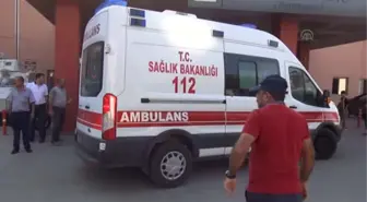 Ambulans ile Kamyonet Çarpıştı: 9 Yaralı