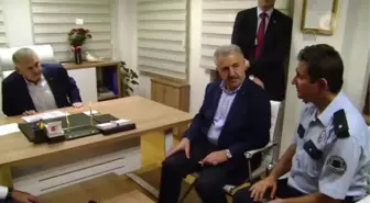Başbakan Yıldırım, Çengelköy Polis Merkezi'ni Ziyaret Etti - İstanbul