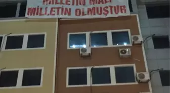 Batman'da Fetö'nün Dershanesine 'Milletin Malı Milletin Olmuştur' Pankartı Asıldı