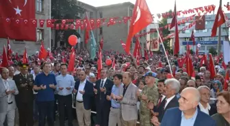 Isparta'da Demokrasi ve Şehitler Mitingi