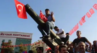 Şanlıurfa'da Final Nöbetine On Binler Akın Etti