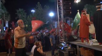 Vatandaşlar 'Demokrasiye Can Kızılay'a Kan' Verdi