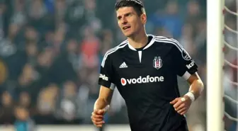 Mario Gomez, Beşiktaş'ın 3.5 Milyon Euro'luk Teklifini Kabul Etti