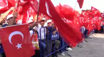 Samsun'da 10 Bin Kişi, Dev Ekrandan Yenikapı'daki Mitingi İzledi