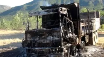 Şemdinli'de Karakola Malzeme Taşıyan Kamyona PKK'dan Bombalı Tuzak; 1 Ölü