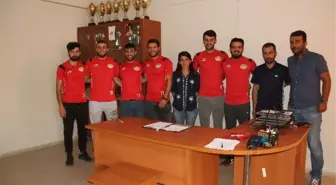 Bağlar Belediyespor 7 Futbolcuyla Sözleşme İmzaladı