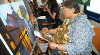 İzmek Kurslarına Çok Sayıda Vatandaş Katılıyor