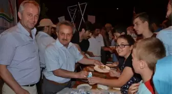 Sarıkoca'dan Demokrasi Nöbetinde Görev Alan Personellere Teşekkür