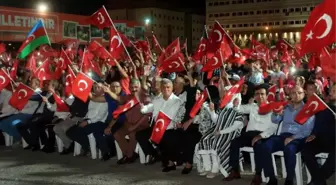 Başkan Karaosmanoğlu, Milli İrade ve Demokrasi Nöbetine Katıldı