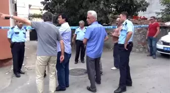 Bursa Ayrı Yaşadığı Eşinin Evinin Önünde El Yapımı Bomba Patlatan Koca Yakalandı