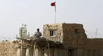 Afganistan'da Taliban Bir İlçeyi Ele Geçirdi