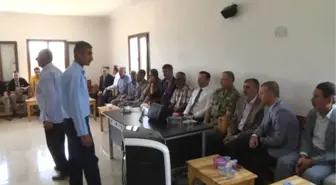 Vali Aksoy Sivil Şehit Sarı'nın Ailesini Ziyaret Etti