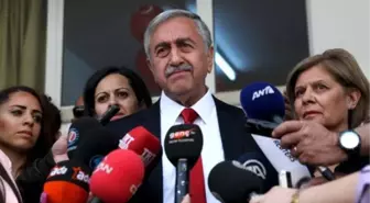 KKTC Cumhurbaşkanı Akıncı, Özel Harekat Daire Başkanlığını Ziyaret Etti