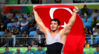 Olimpiyatlarda Bir Madalya da Cenk İldem'den Geldi