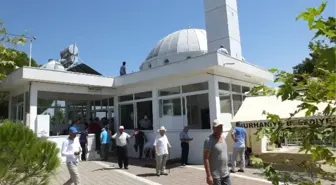 Burhaniye Ören'de Vatandaş Yeni Cami İstiyor