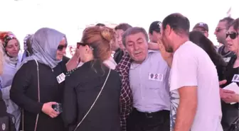 Elazığ'da Bombalı Saldırıda Şehit Olan 3 Polisin Cenazeleri Törenle Uğurlandı