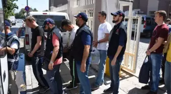 Fetö'den İzmir'de 650 Kişi Tutuklandı