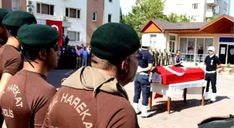 Şehit Özel Harekat Polisinin Naaşı Konya'ya Getirildi