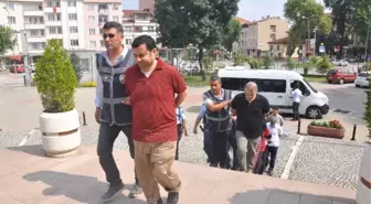 Fetö'cü İş Adamı ve Öğretmenler Adliyede