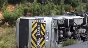 Şile Yolunda Servis Minibüsü Devrildi; 1 Kişi Öldü 4 Kişi Yaralandı