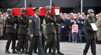 Şavşat'taki Saldırıda Şehit Düşen Er Törenle Memleketine Uğurlandı