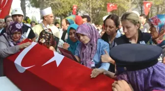 Osmaniye Şehidini Son Yolculuğuna Uğurladı