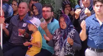 Şehit Polisi Uşak'taki Köyünden 10 Bin Kişi Uğurladı